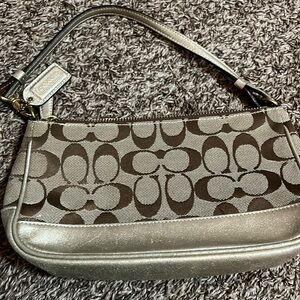 vintage coach bag/hutch